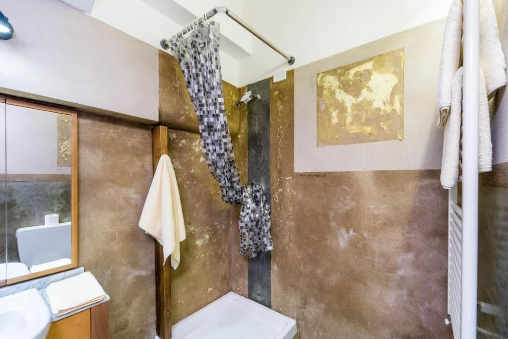 Lovingenoa Ducale Cast Iron Appartement Gênes